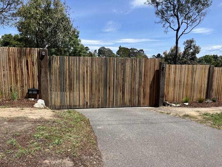 Fences work by Prominent Builders
